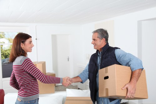 Packing fragile household items for relocation in Balham